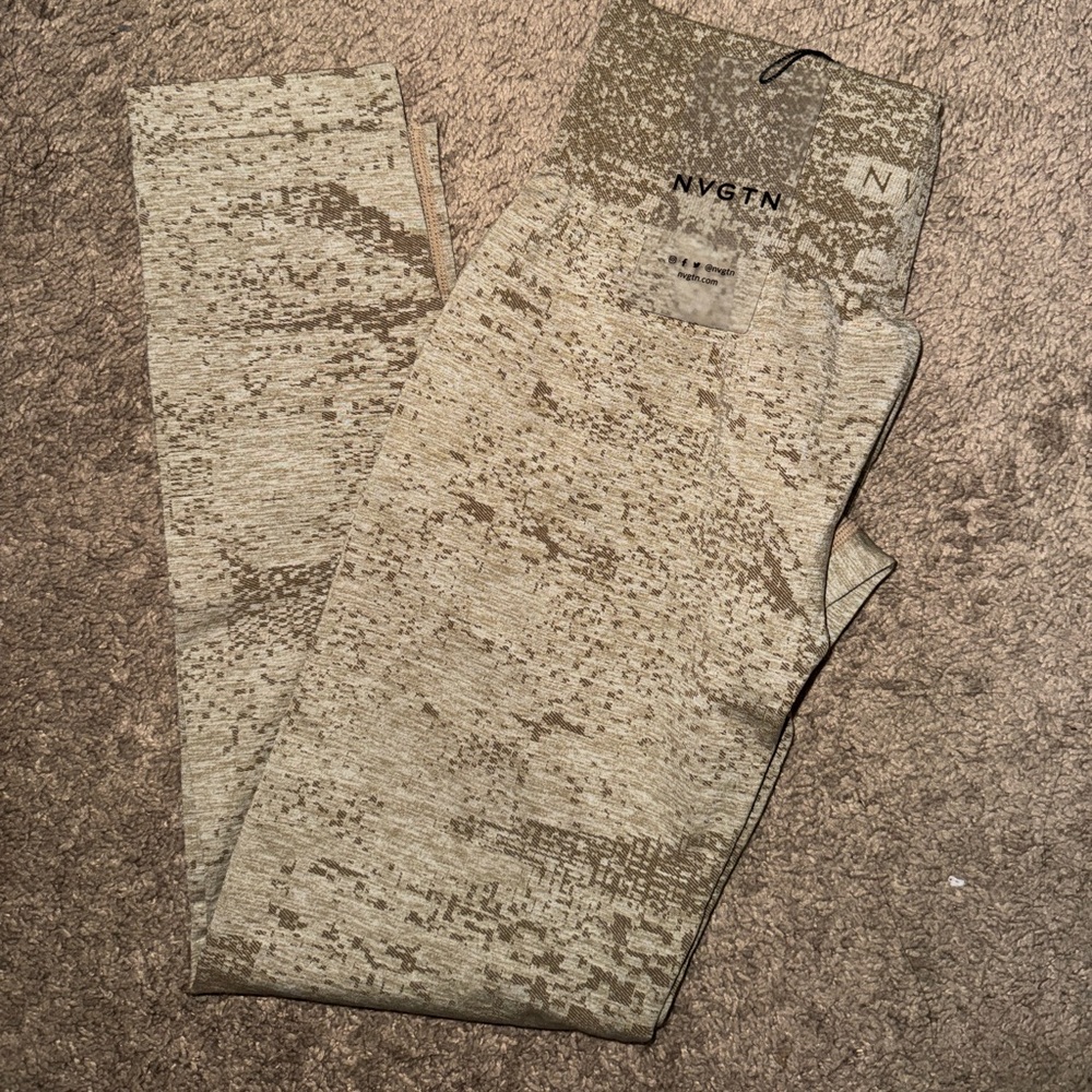 Nvgtn digital seamless leggings